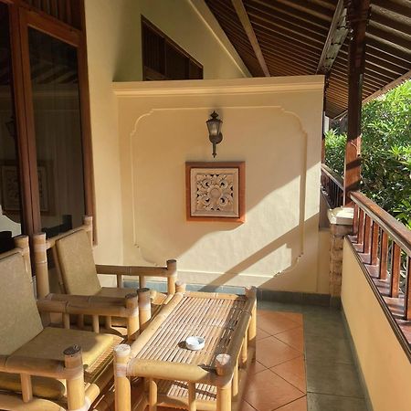 Yulia 1 Bed & Breakfast Sanur Exterior foto