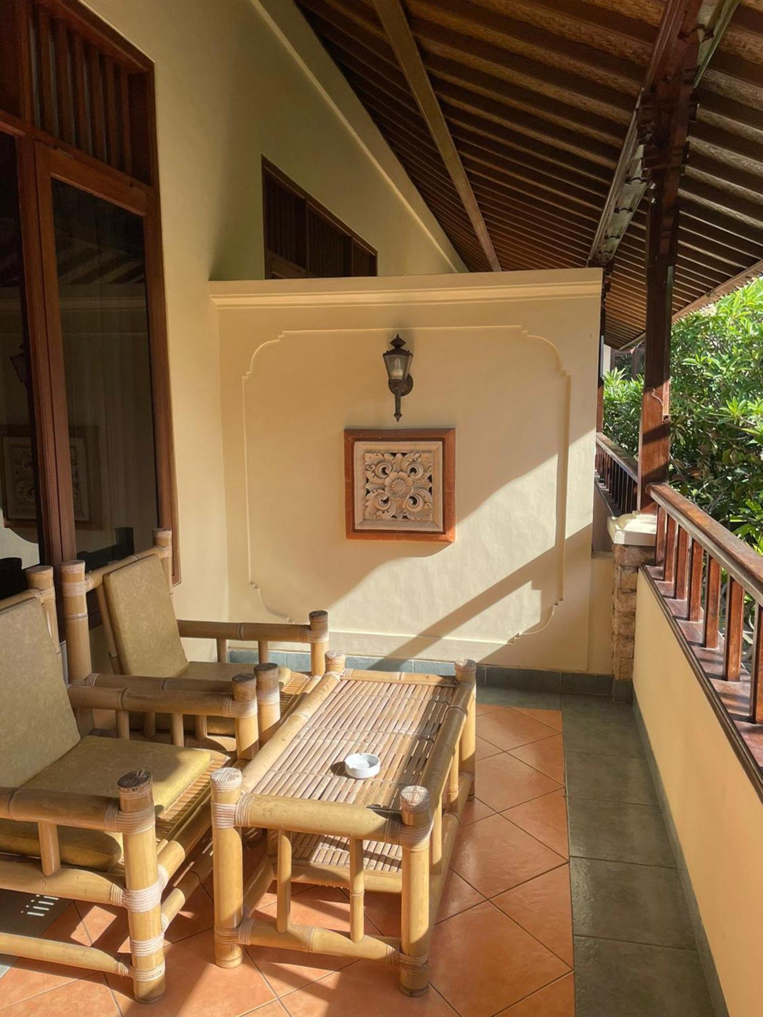 Yulia 1 Bed & Breakfast Sanur Exterior foto