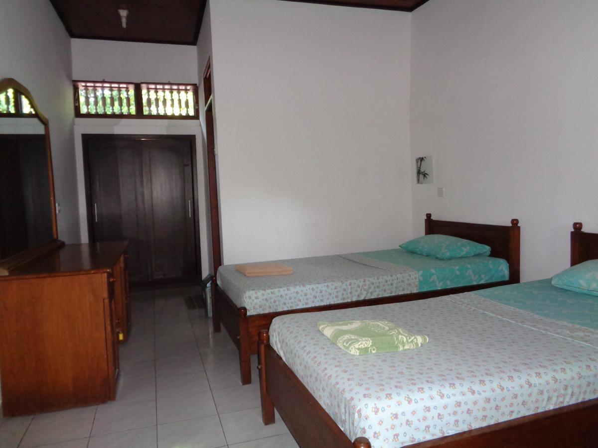 Yulia 1 Bed & Breakfast Sanur Exterior foto