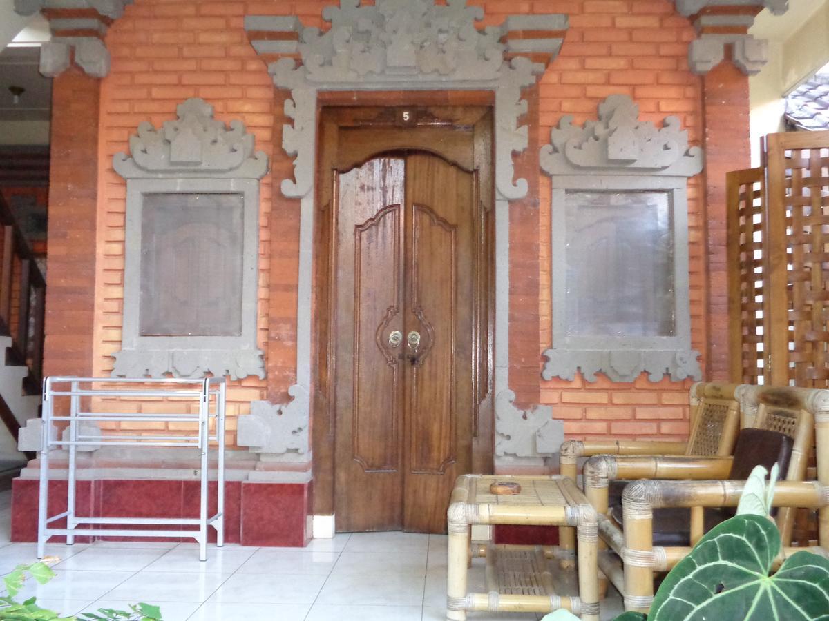 Yulia 1 Bed & Breakfast Sanur Exterior foto