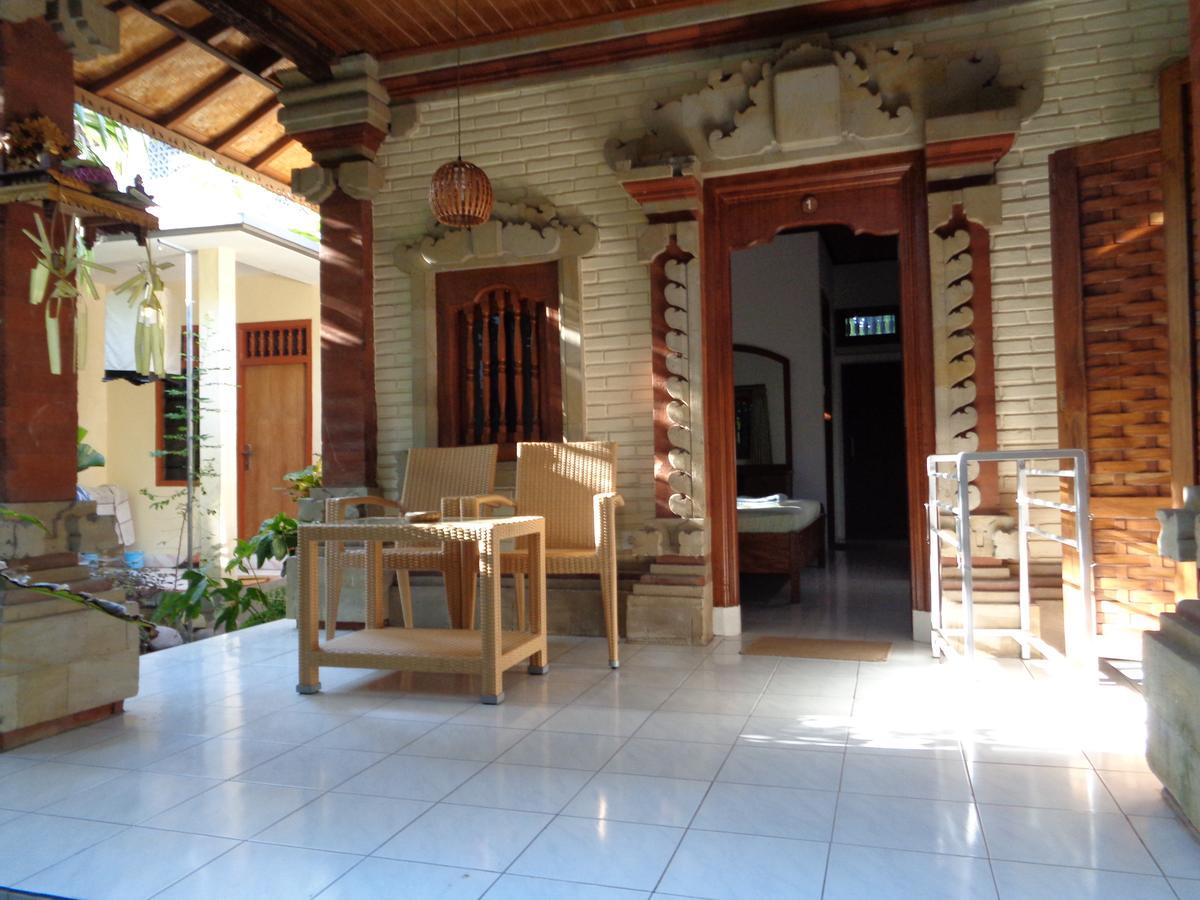 Yulia 1 Bed & Breakfast Sanur Exterior foto