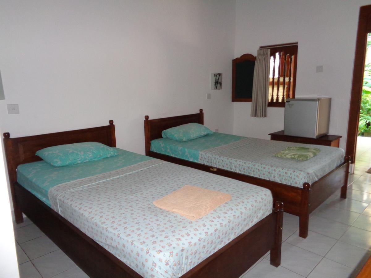Yulia 1 Bed & Breakfast Sanur Exterior foto