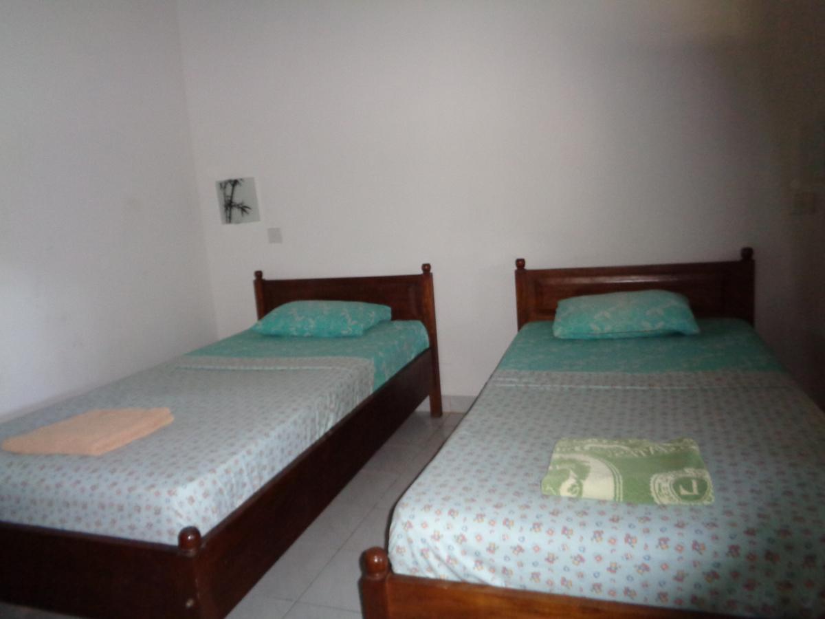 Yulia 1 Bed & Breakfast Sanur Exterior foto