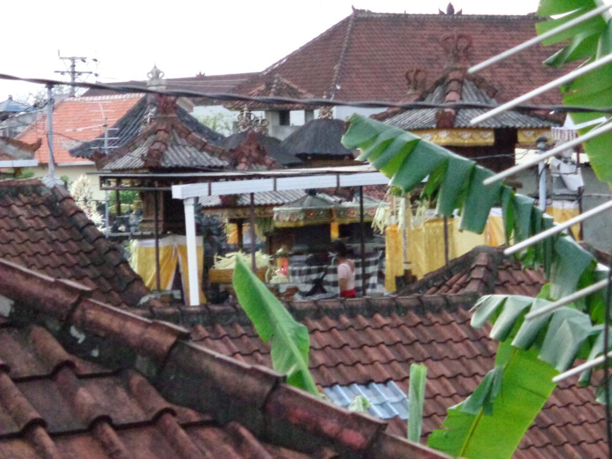 Yulia 1 Bed & Breakfast Sanur Exterior foto