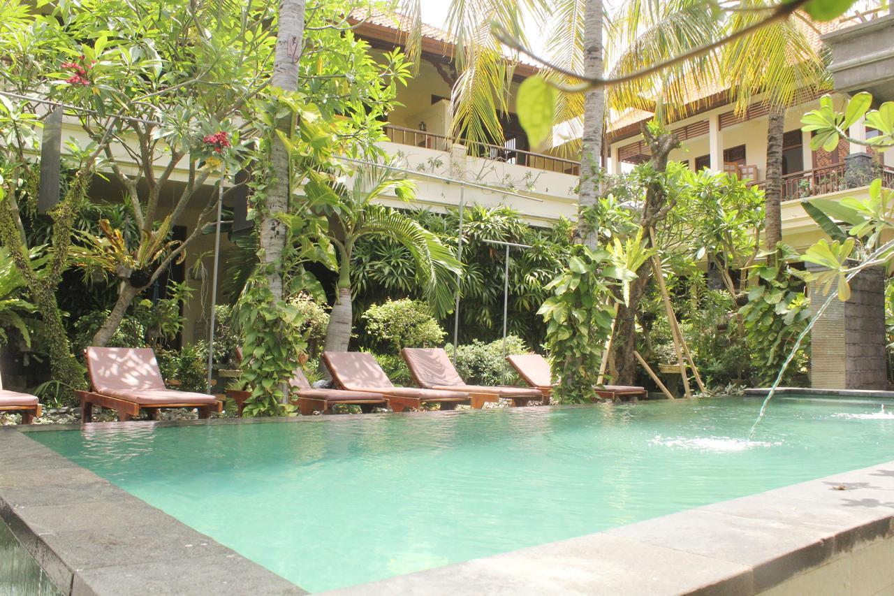 Yulia 1 Bed & Breakfast Sanur Exterior foto