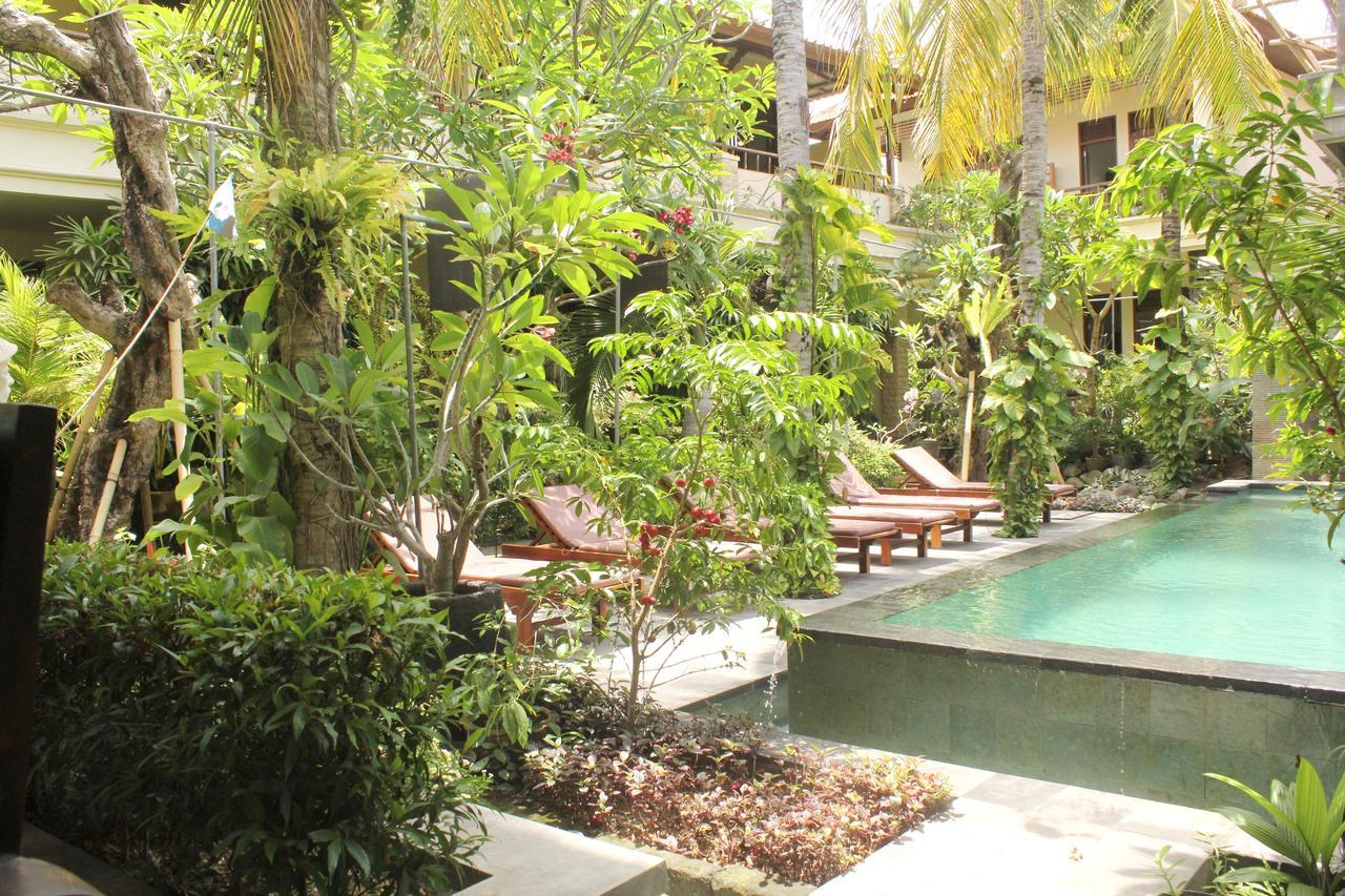 Yulia 1 Bed & Breakfast Sanur Exterior foto