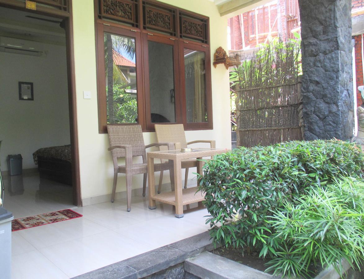 Yulia 1 Bed & Breakfast Sanur Exterior foto