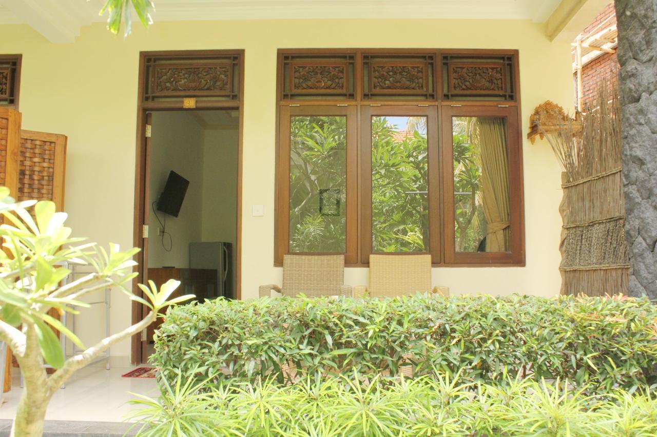 Yulia 1 Bed & Breakfast Sanur Exterior foto