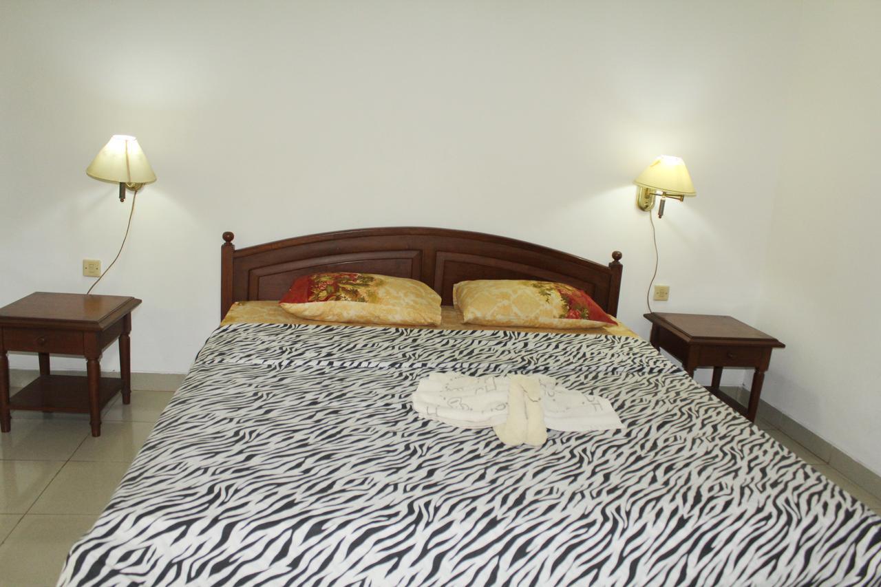 Yulia 1 Bed & Breakfast Sanur Exterior foto