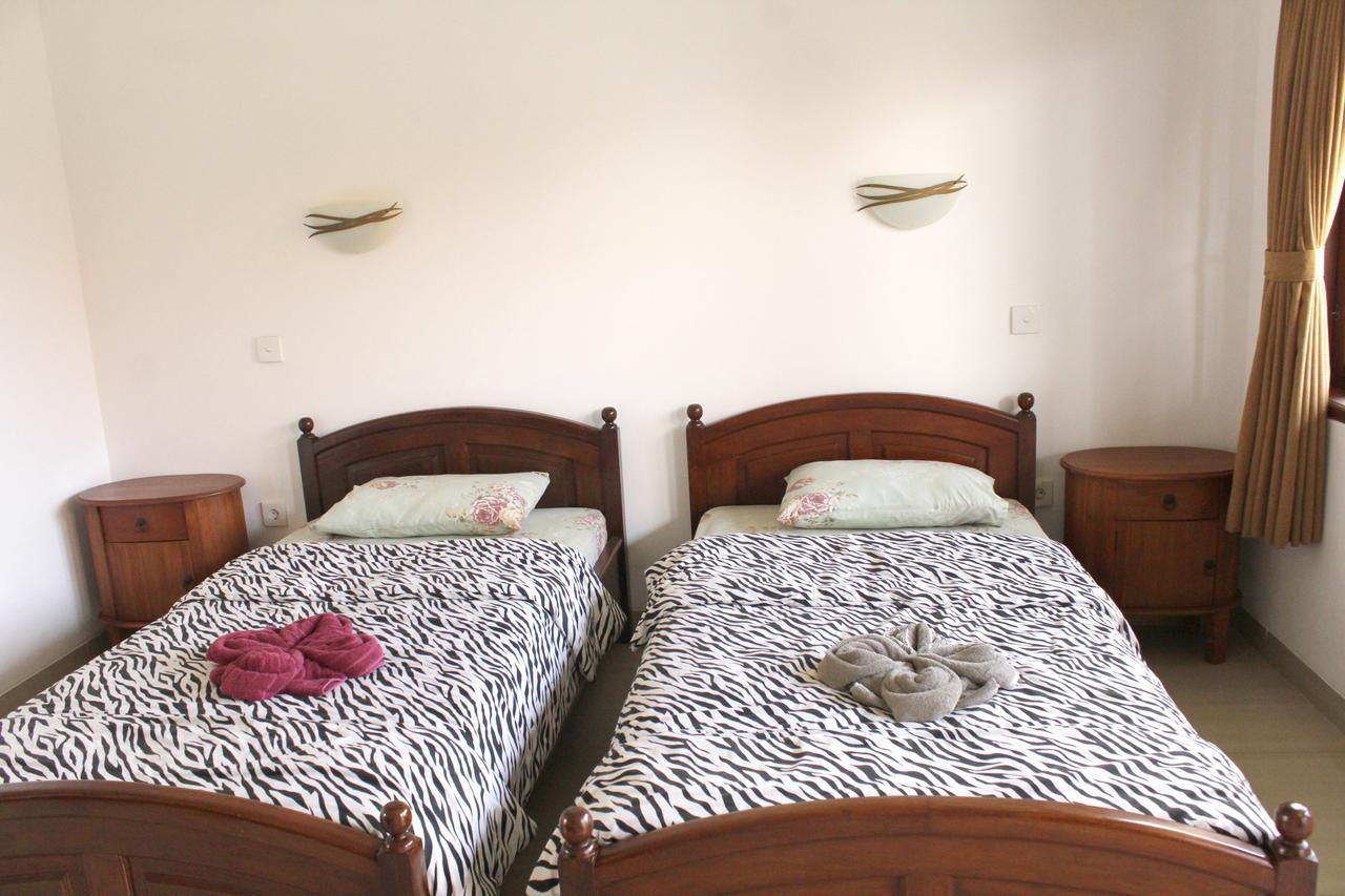 Yulia 1 Bed & Breakfast Sanur Exterior foto