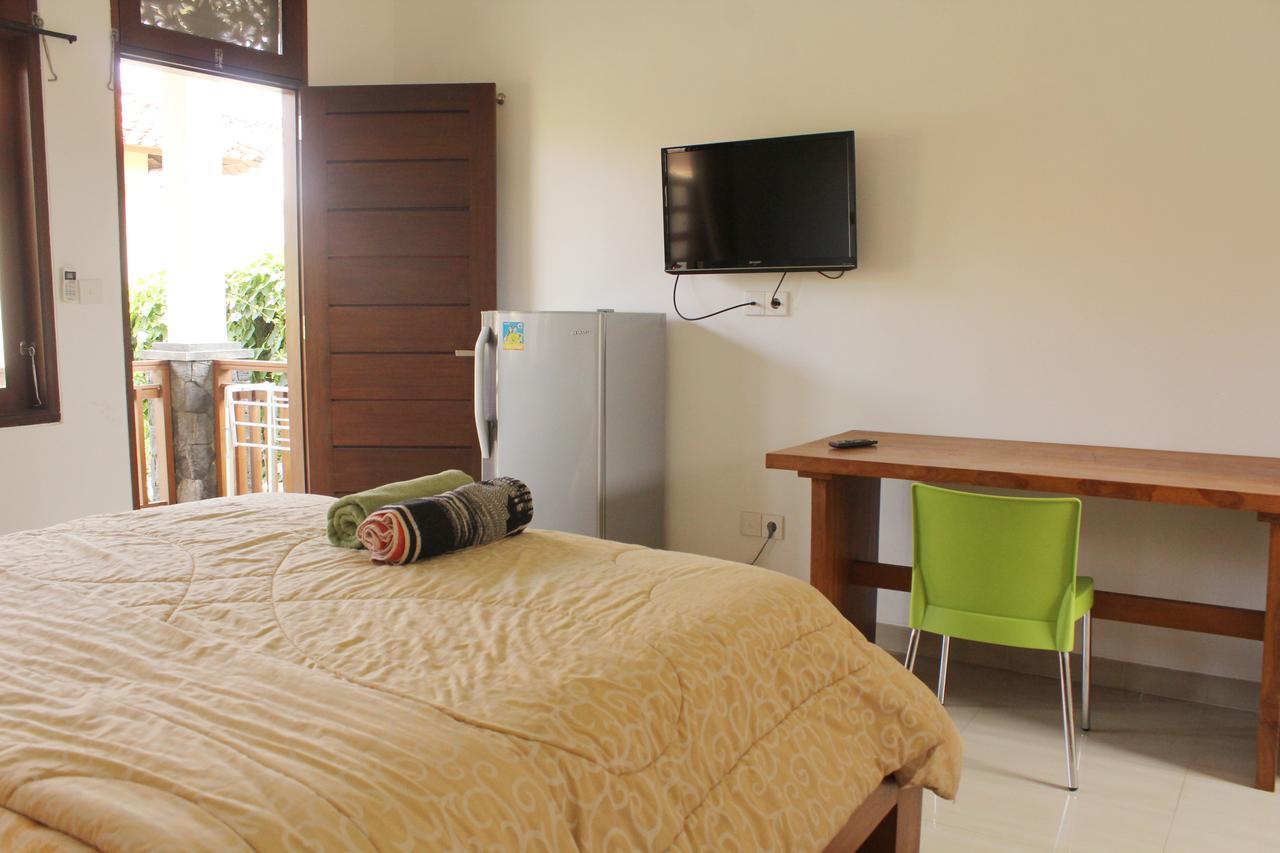 Yulia 1 Bed & Breakfast Sanur Exterior foto