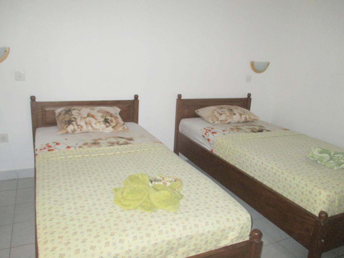 Yulia 1 Bed & Breakfast Sanur Exterior foto