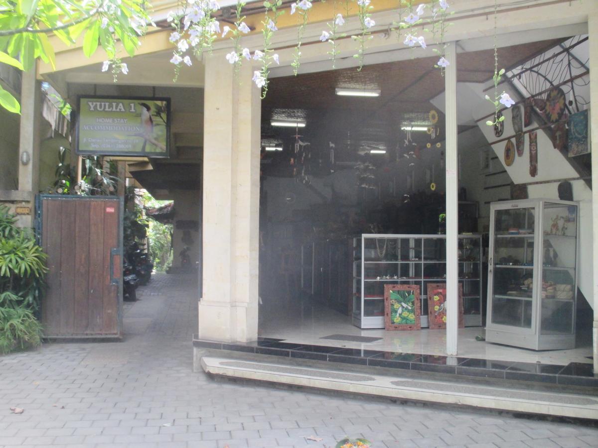 Yulia 1 Bed & Breakfast Sanur Exterior foto