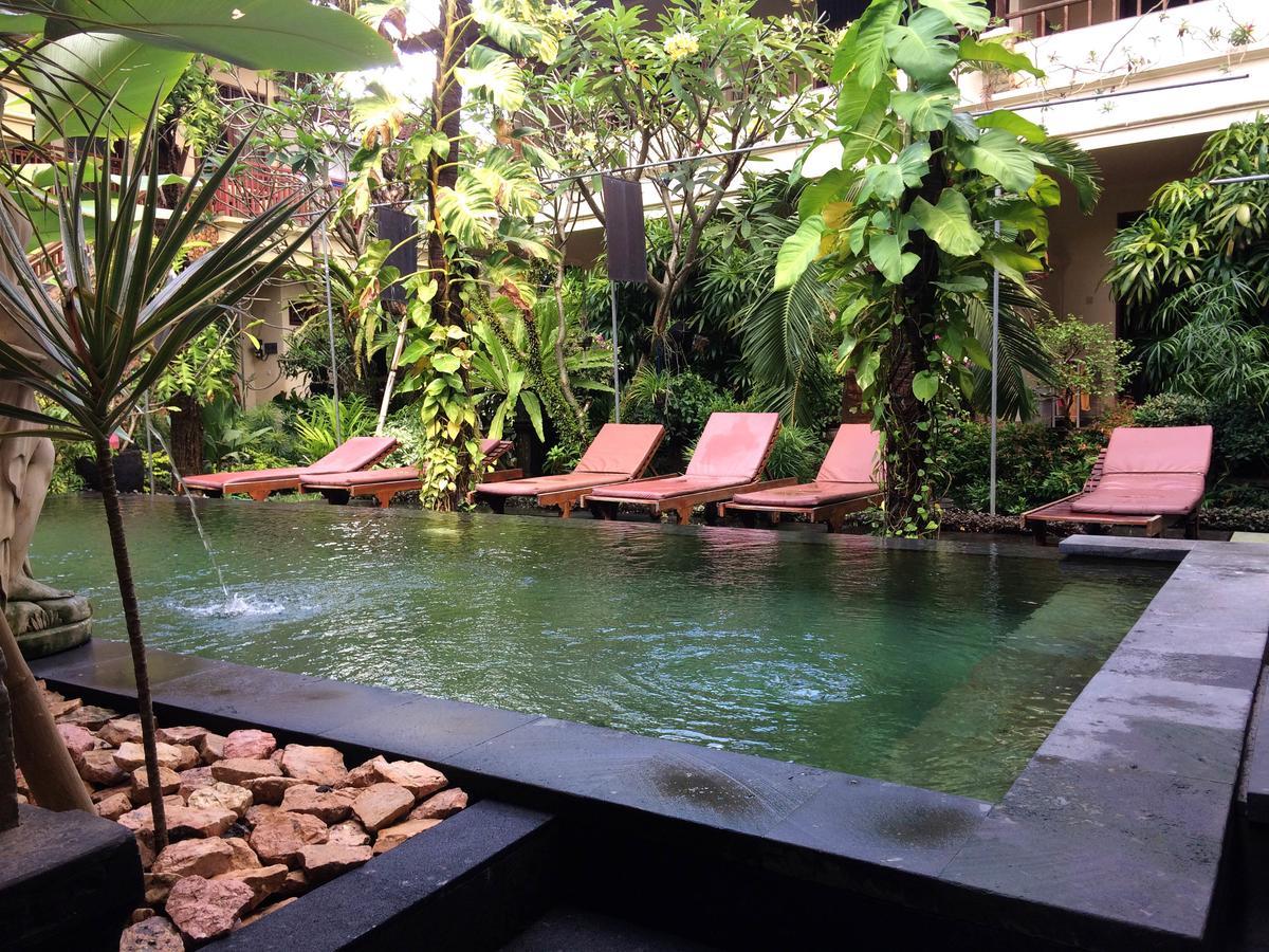 Yulia 1 Bed & Breakfast Sanur Exterior foto